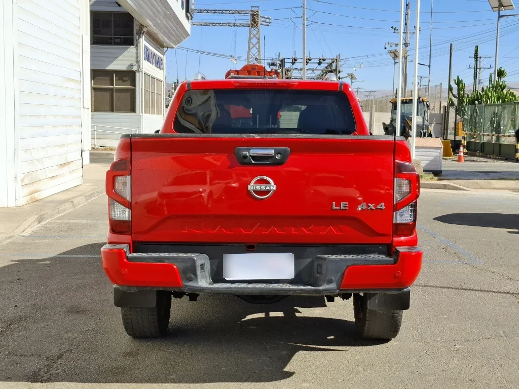 Nissan Navara Dc 4x4 2.3tdi Le año 2023