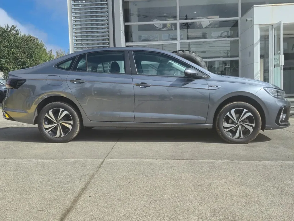 Volkswagen Virtus Confortline Tsi 1.0 Aut año 2024
