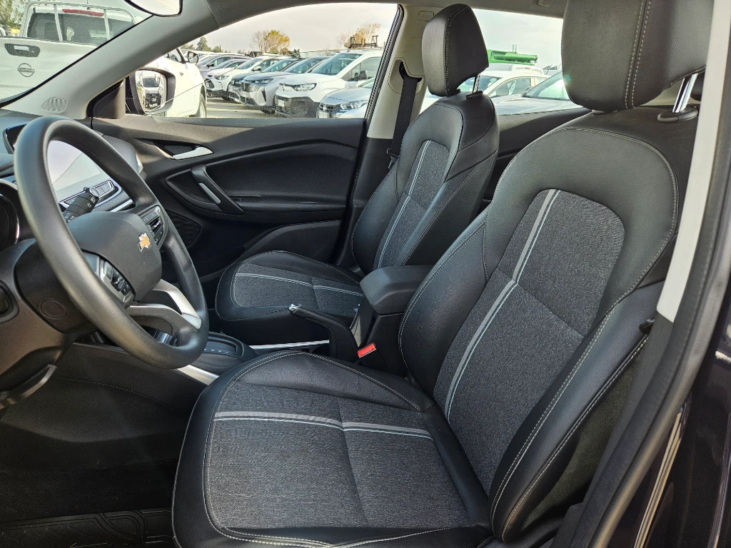 Chevrolet Tracker 1.2t Ltz R 4x2 At 5p año 2025