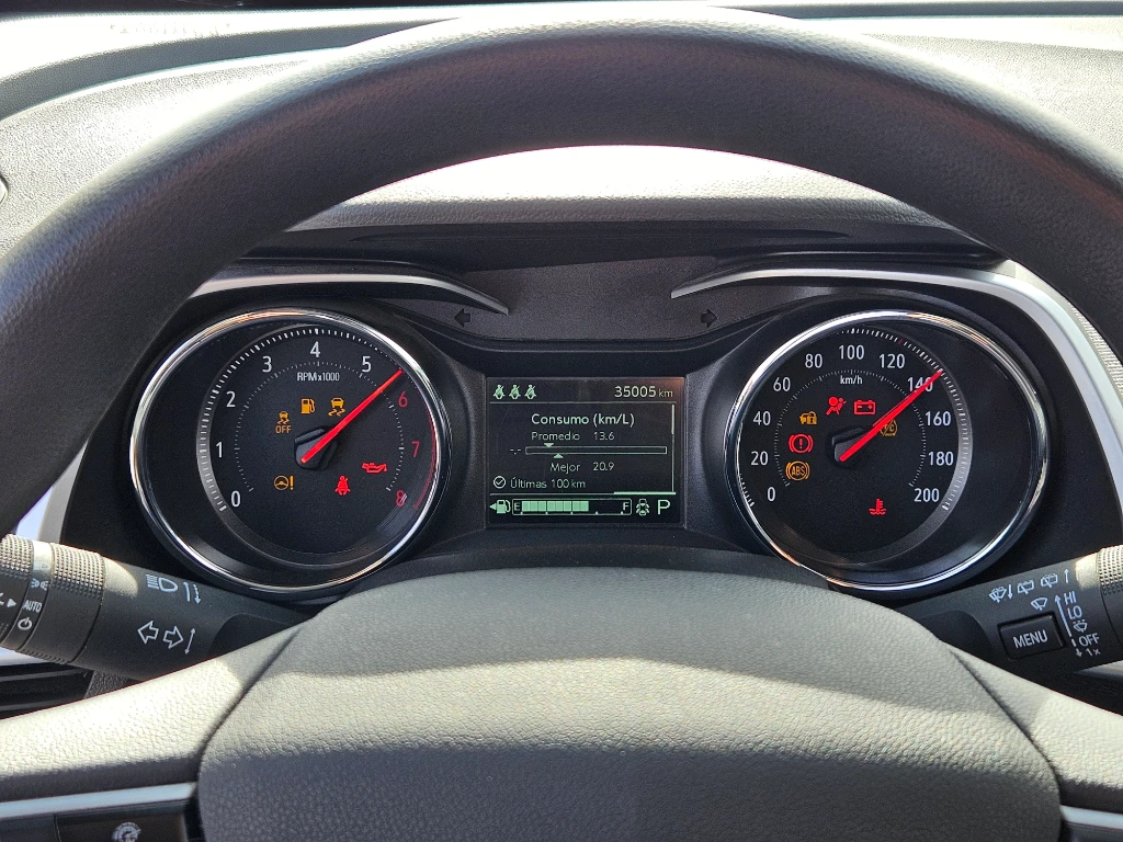 Chevrolet Tracker 1.2t Ltz R 4x2 At 5p año 2025