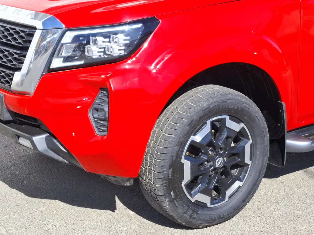 Nissan Navara Dc 4x4 2.3tdi Le año 2023