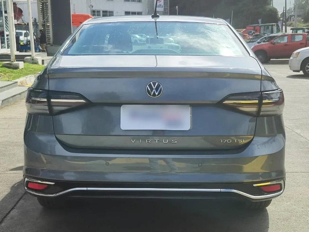 Volkswagen Virtus Confortline Tsi 1.0 Aut año 2024