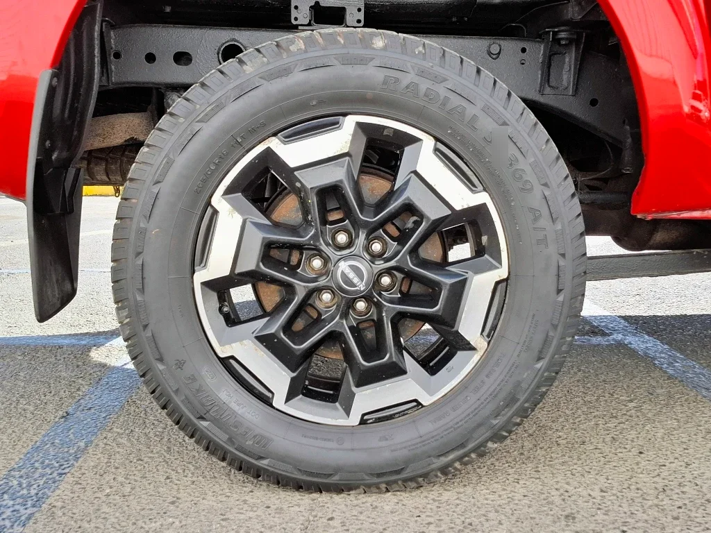 Nissan Navara Dc 4x4 2.3tdi Le año 2023