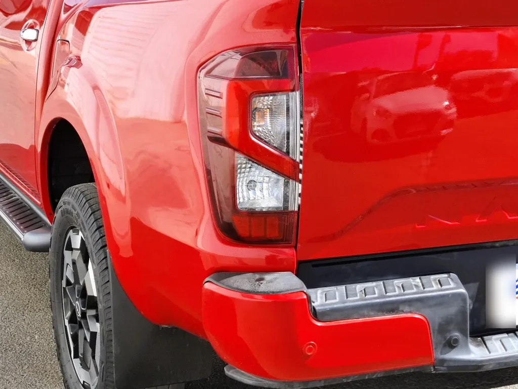 Nissan Navara Dc 4x4 2.3tdi Le año 2023