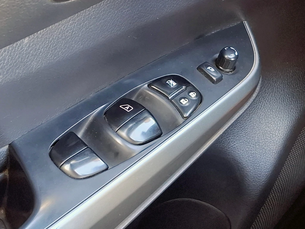 Nissan Navara Dc 4x4 2.3tdi Le año 2023