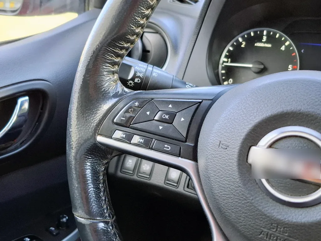 Nissan Navara Dc 4x4 2.3tdi Le año 2023