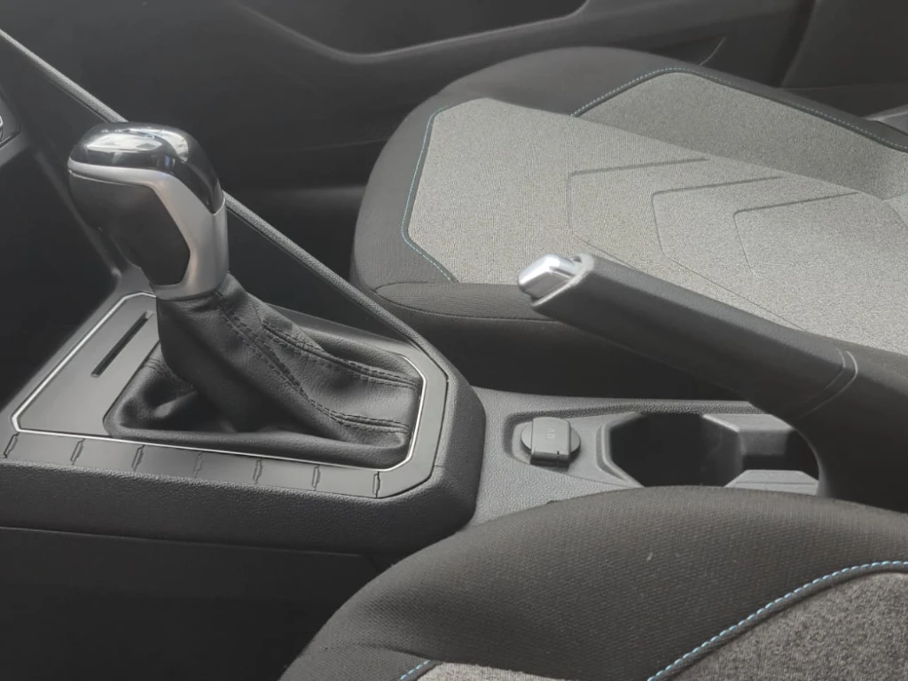 Volkswagen Virtus Confortline Tsi 1.0 Aut año 2024