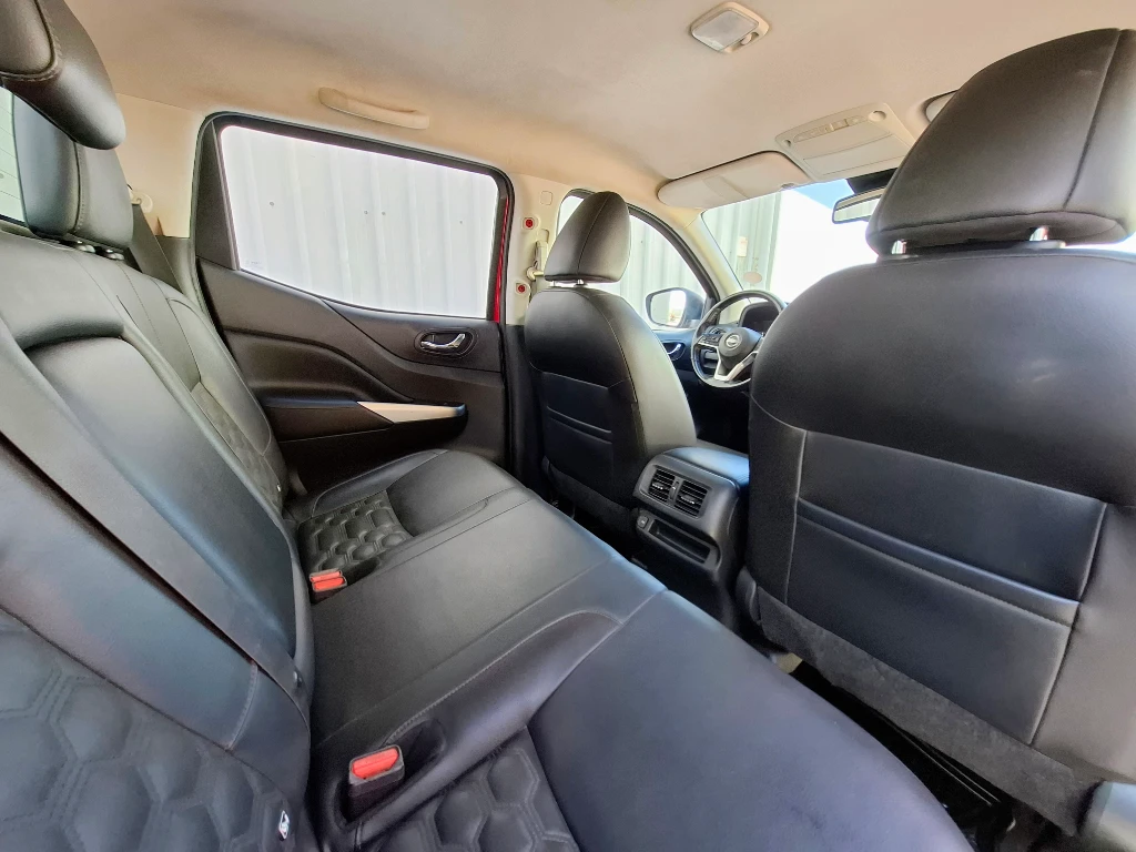 Nissan Navara Dc 4x4 2.3tdi Le año 2023