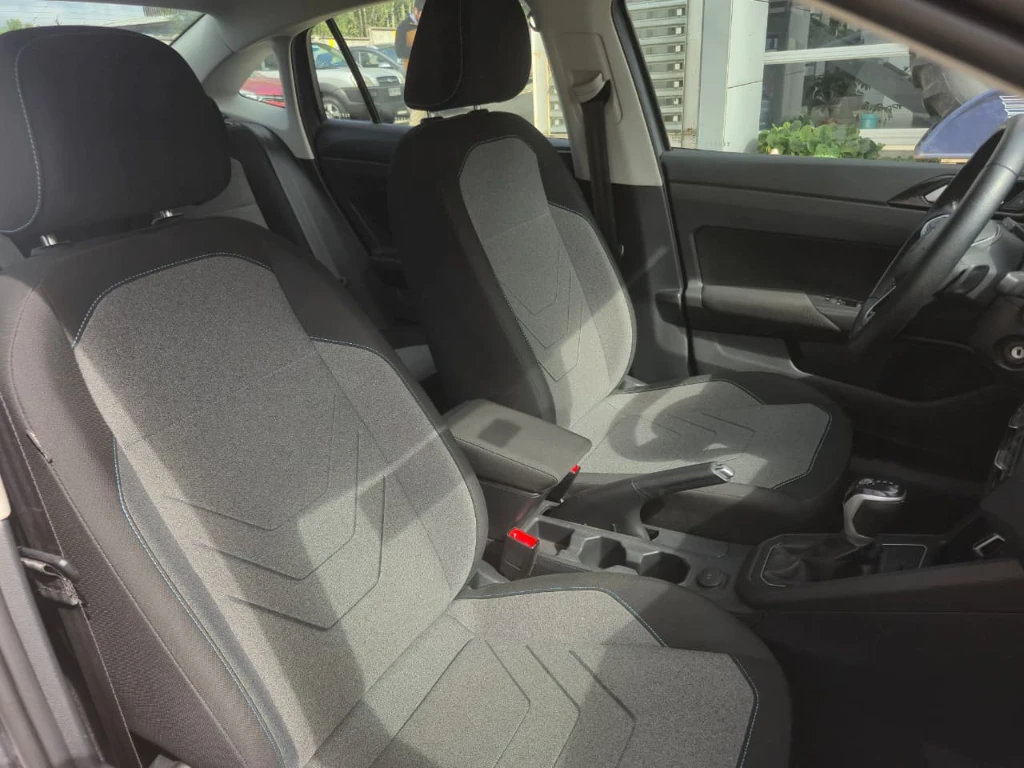 Volkswagen Virtus Confortline Tsi 1.0 Aut año 2024