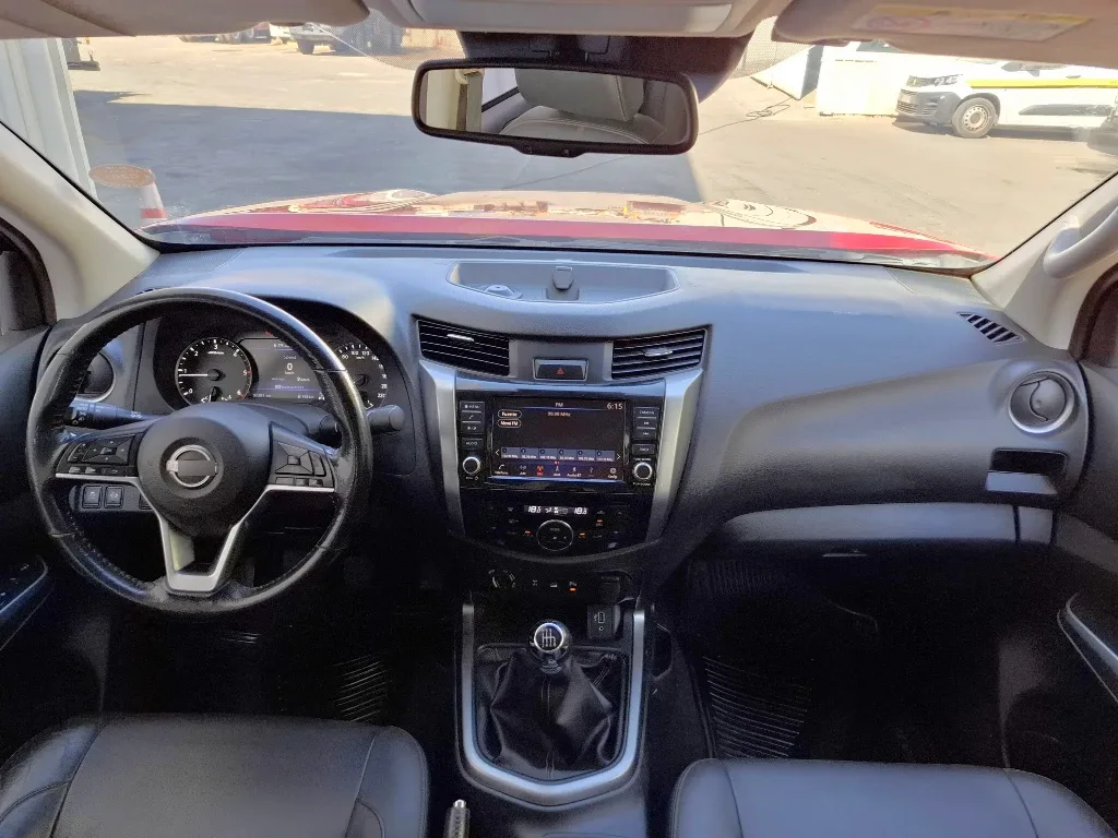 Nissan Navara Dc 4x4 2.3tdi Le año 2023