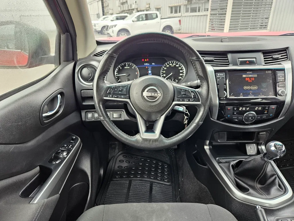 Nissan Navara Navara Dc 4x2 2.3tdi Xe año 2023