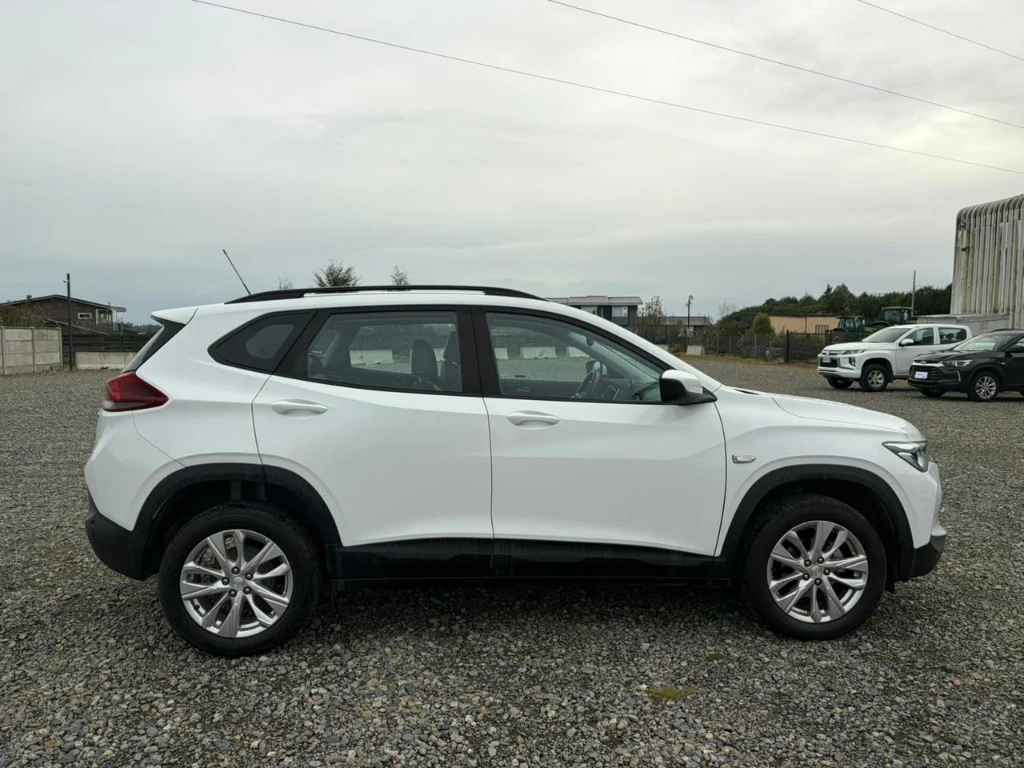 Chevrolet Tracker 1.2t Ltz R 4x2 At 5p año 2025