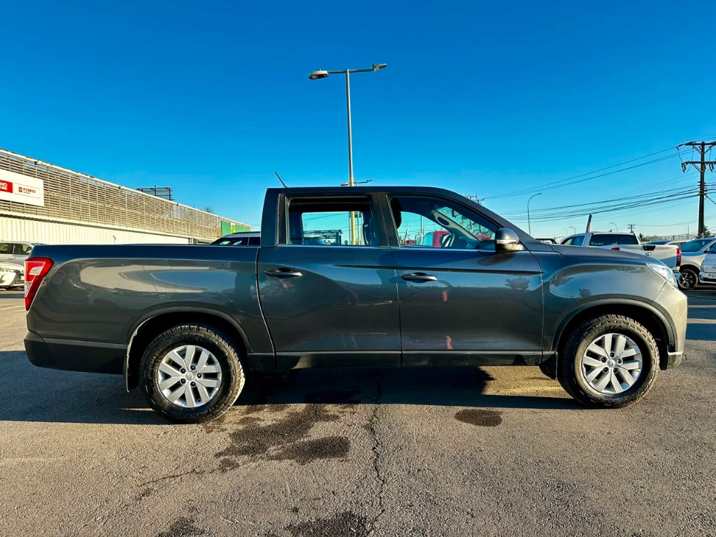 Ssangyong Grand Musso Grand Musso 2.2 4x2 Mt Full-Ql612 año 2023