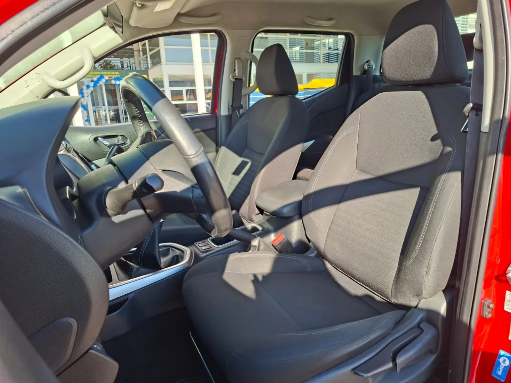 Nissan Navara Dc 4x2 2.3tdi Xe año 2023