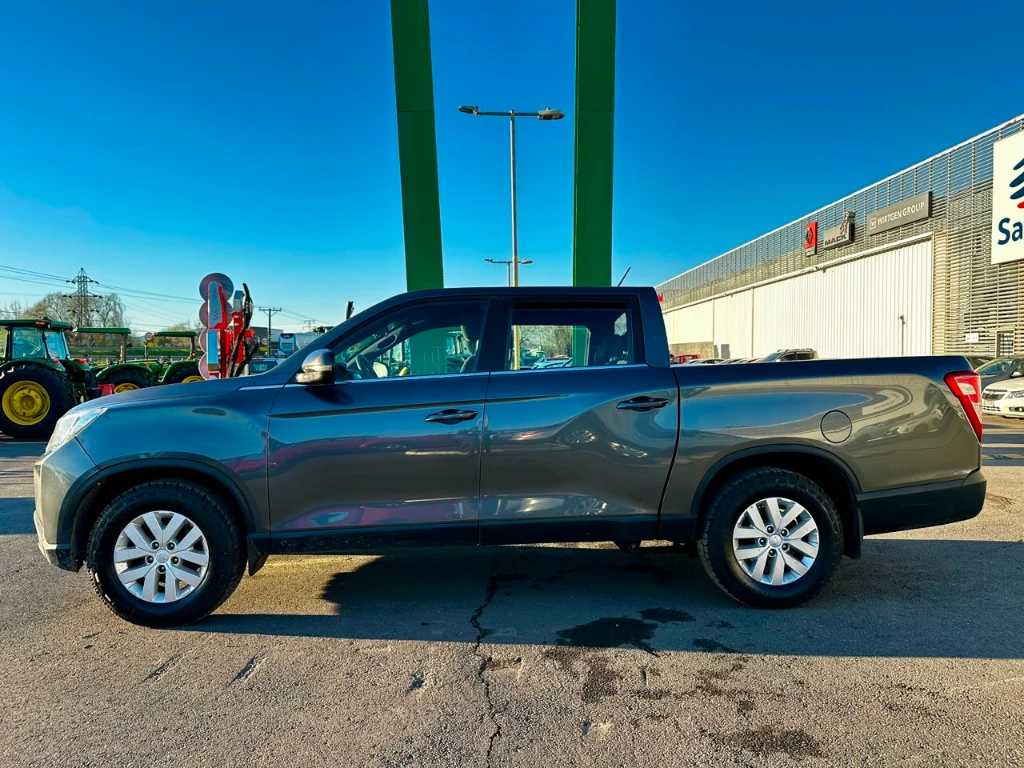 Ssangyong Grand Musso Grand Musso 2.2 4x2 Mt Full-Ql612 año 2023