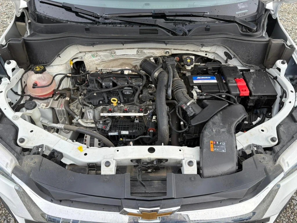 Chevrolet Tracker 1.2t Ltz R 4x2 At 5p año 2025