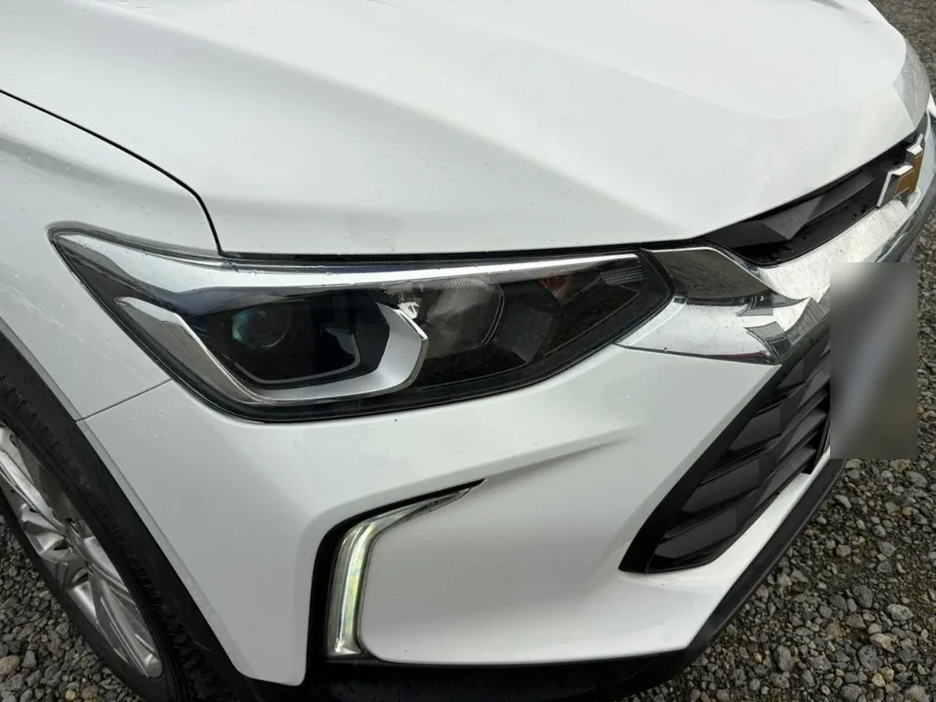 Chevrolet Tracker 1.2t Ltz R 4x2 At 5p año 2025