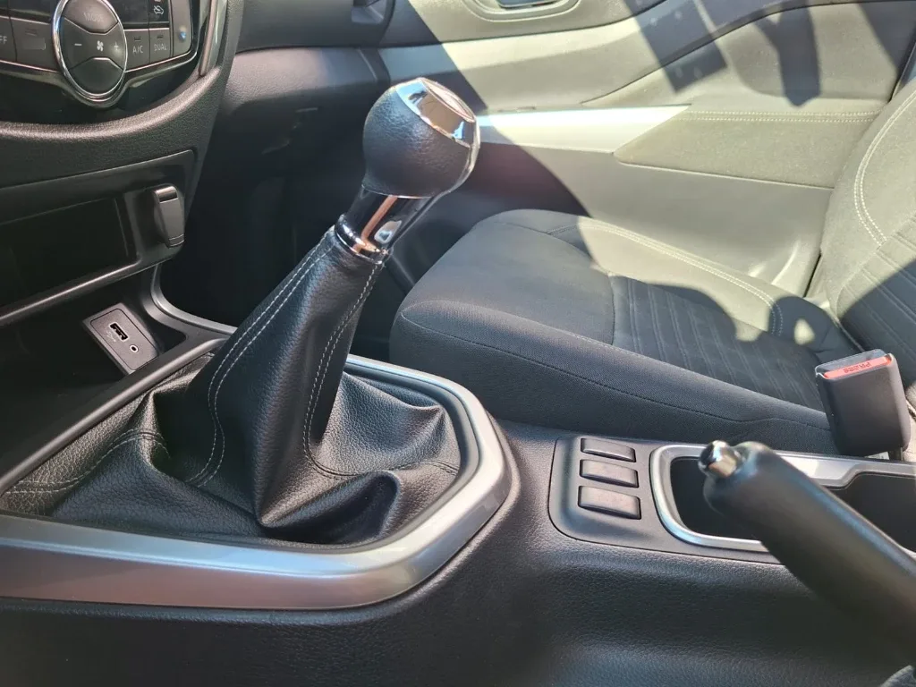 Nissan Navara Dc 4x2 2.3tdi Xe año 2023