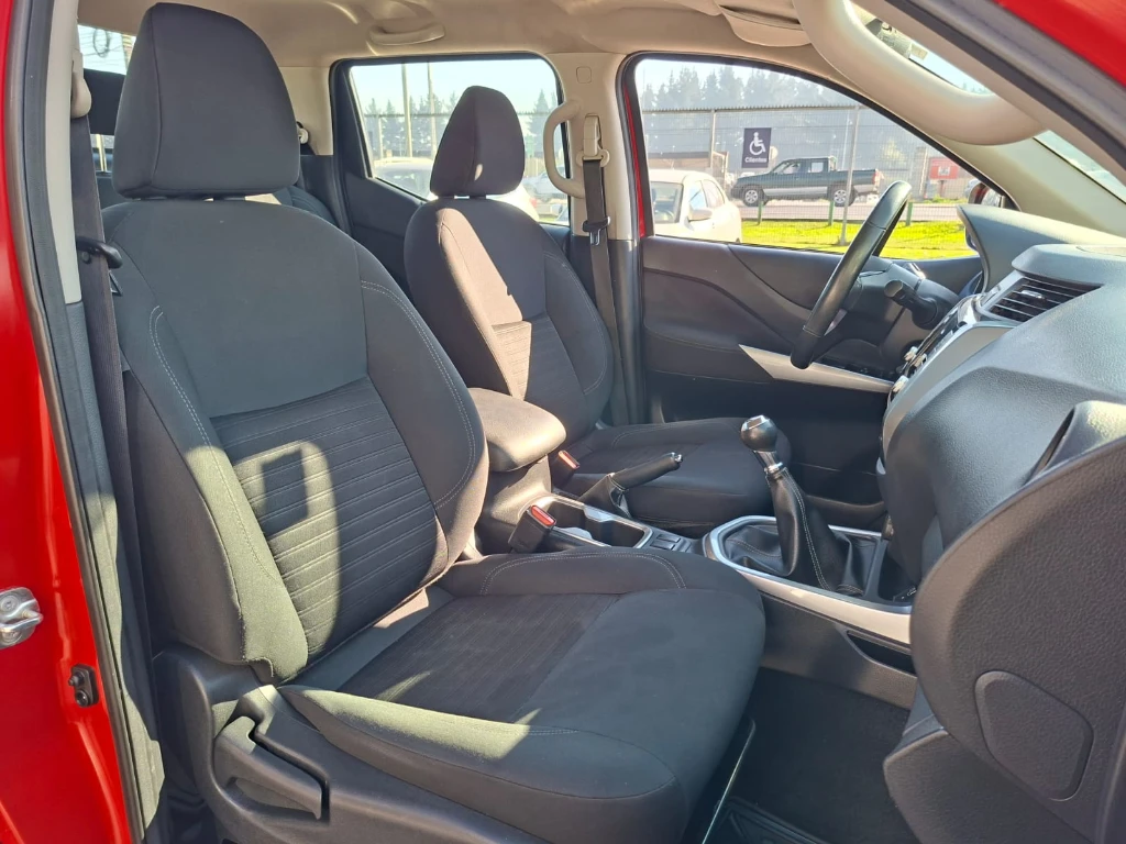 Nissan Navara Dc 4x2 2.3tdi Xe año 2023