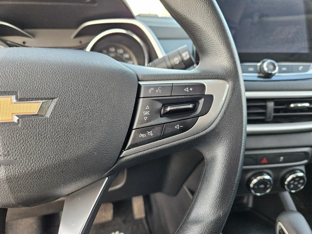 Chevrolet Tracker 1.2t Ltz R 4x2 At 5p año 2025