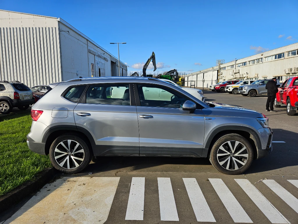 Volkswagen Taos Taos 1.4 Tsi At Highline año 2023