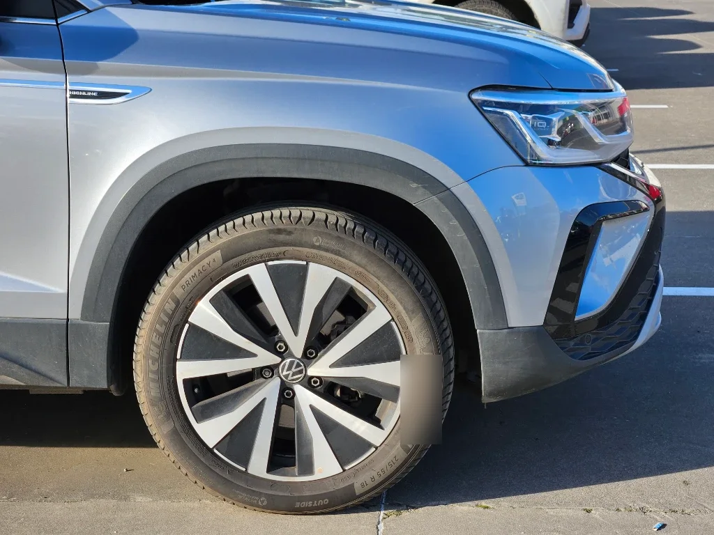 Volkswagen Taos Taos 1.4 Tsi At Highline año 2023