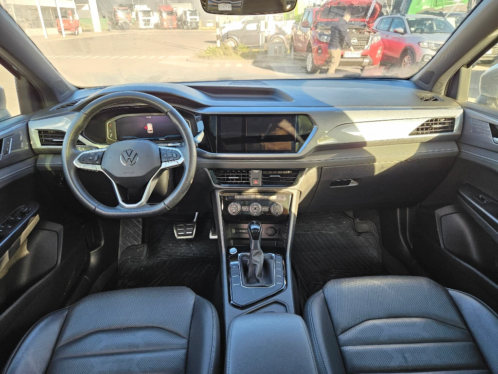 Volkswagen Taos Taos 1.4 Tsi At Highline año 2023