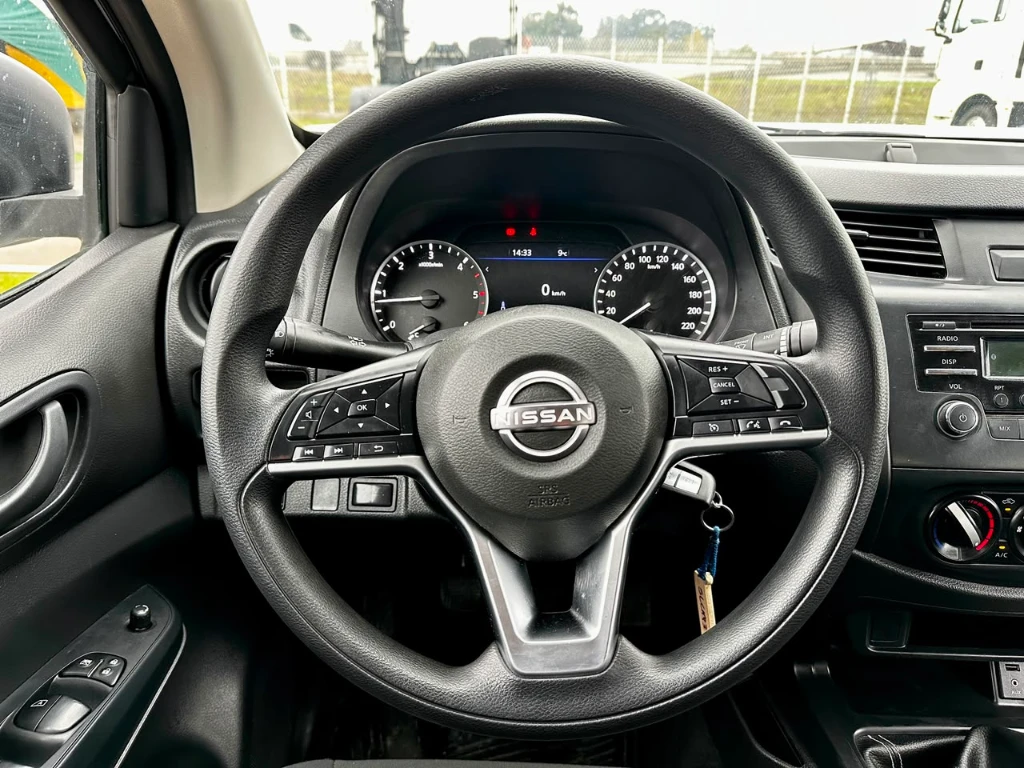 Nissan Navara Navara Dc 4x2 2.3 Tdi Se año 2023