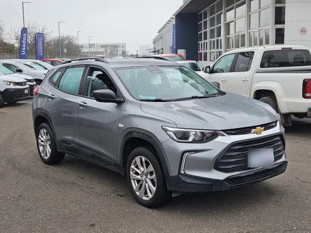 Chevrolet Tracker 1.2t Ltz R 4x2 At 5p año 2025