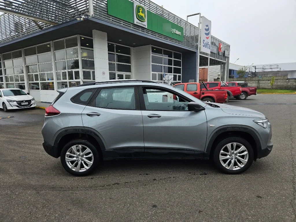 Chevrolet Tracker 1.2t Ltz R 4x2 At 5p año 2025