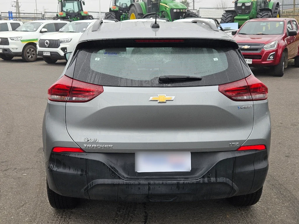 Chevrolet Tracker 1.2t Ltz R 4x2 At 5p año 2025