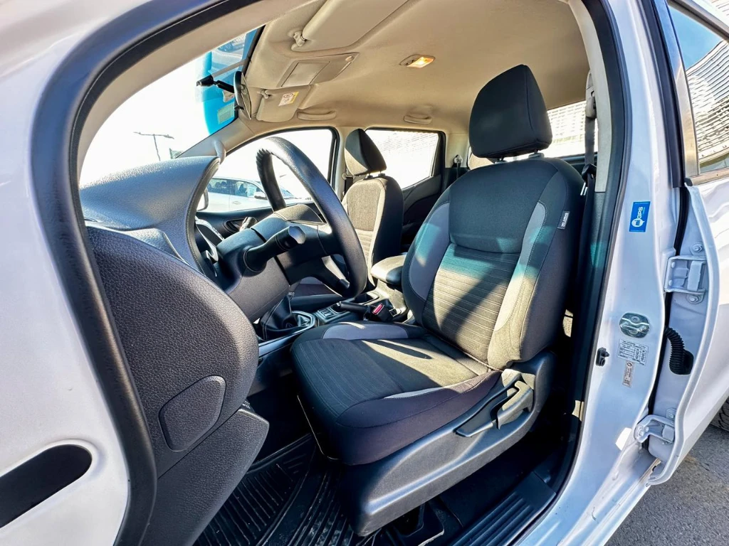 Nissan Navara Navara Dc 4x2 2.3 Tdi Se año 2023