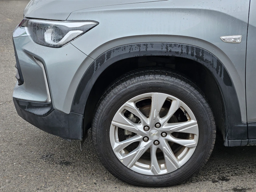 Chevrolet Tracker 1.2t Ltz R 4x2 At 5p año 2025