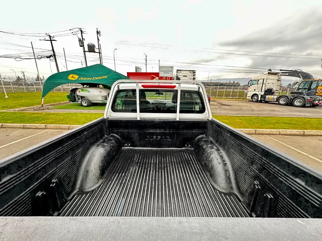 Nissan Navara Navara Dc 4x2 2.3 Tdi Se año 2023