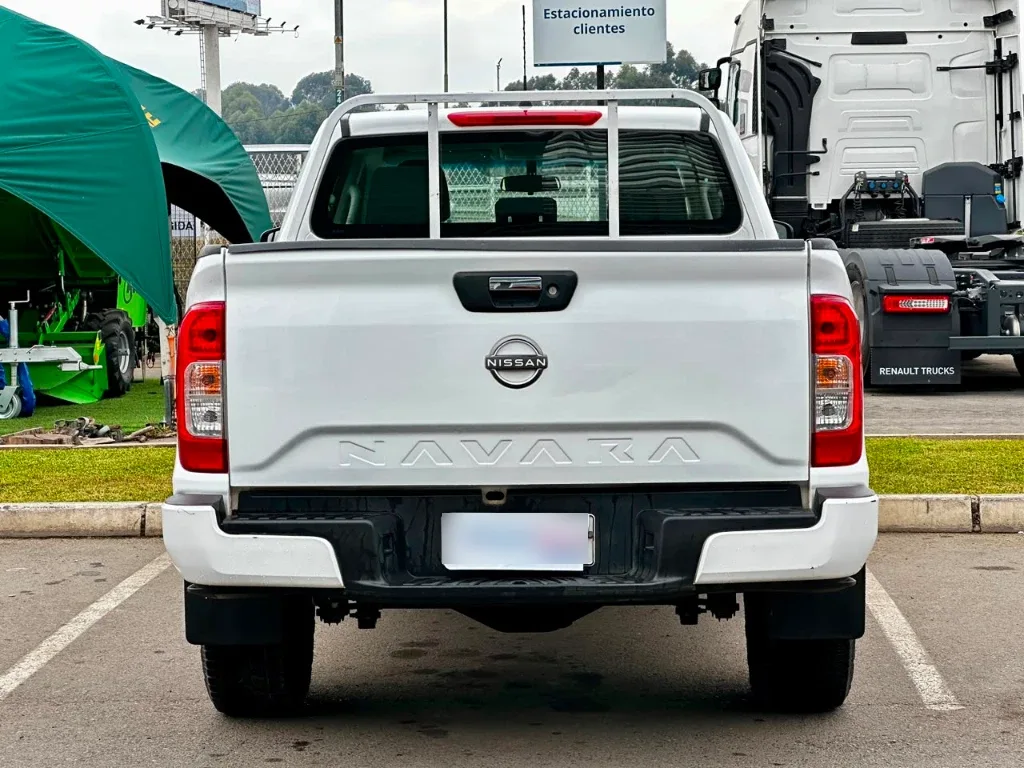 Nissan Navara Navara Dc 4x2 2.3 Tdi Se año 2023