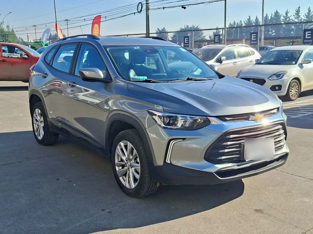 Chevrolet Tracker 1.2t Ltz R 4x2 At año 2025