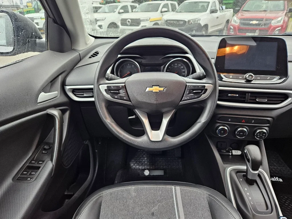 Chevrolet Tracker 1.2t Ltz R 4x2 At 5p año 2025
