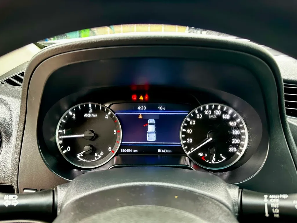 Nissan Navara Navara Dc 4x2 2.3 Tdi Se año 2023