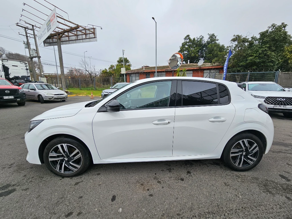 Peugeot 208 208 Puretech 100 Hb 1.2 año 2023