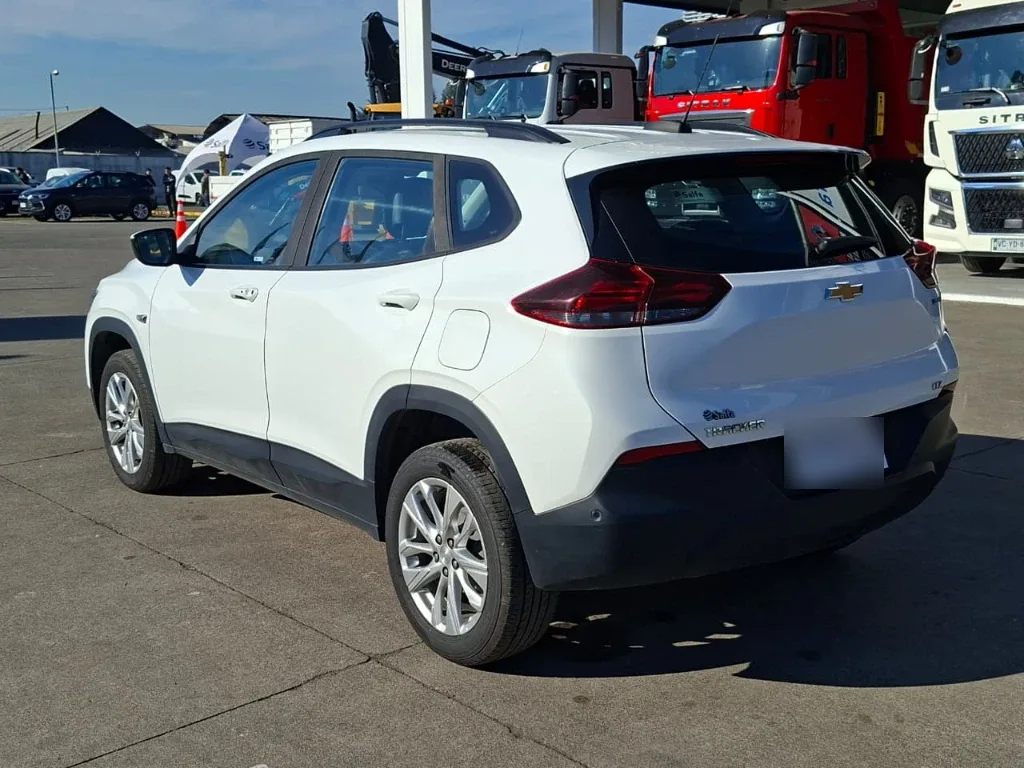 Chevrolet Tracker 1.2t Ltz R 4x2 At 5p año 2025