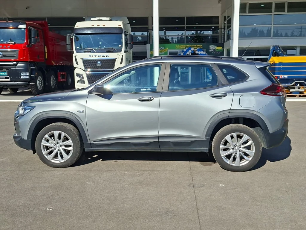 Chevrolet Tracker 1.2t Ltz R 4x2 At año 2025