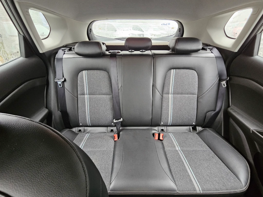 Chevrolet Tracker 1.2t Ltz R 4x2 At 5p año 2025