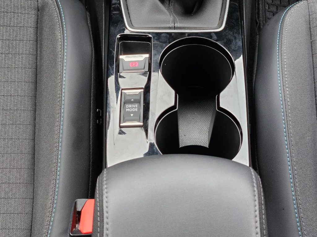 Peugeot 208 208 Puretech 100 Hb 1.2 año 2023