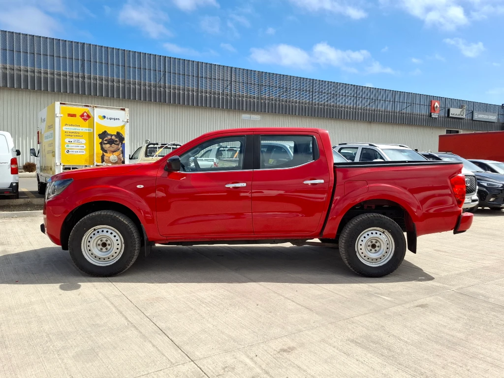 Nissan Navara Navara Dc 4x2 2.3tdi Se año 2023