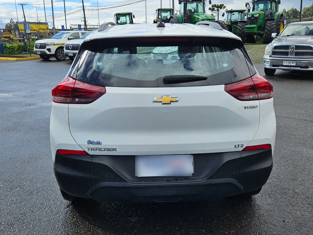 Chevrolet Tracker 1.2t Ltz R 4x2 At 5p año 2025
