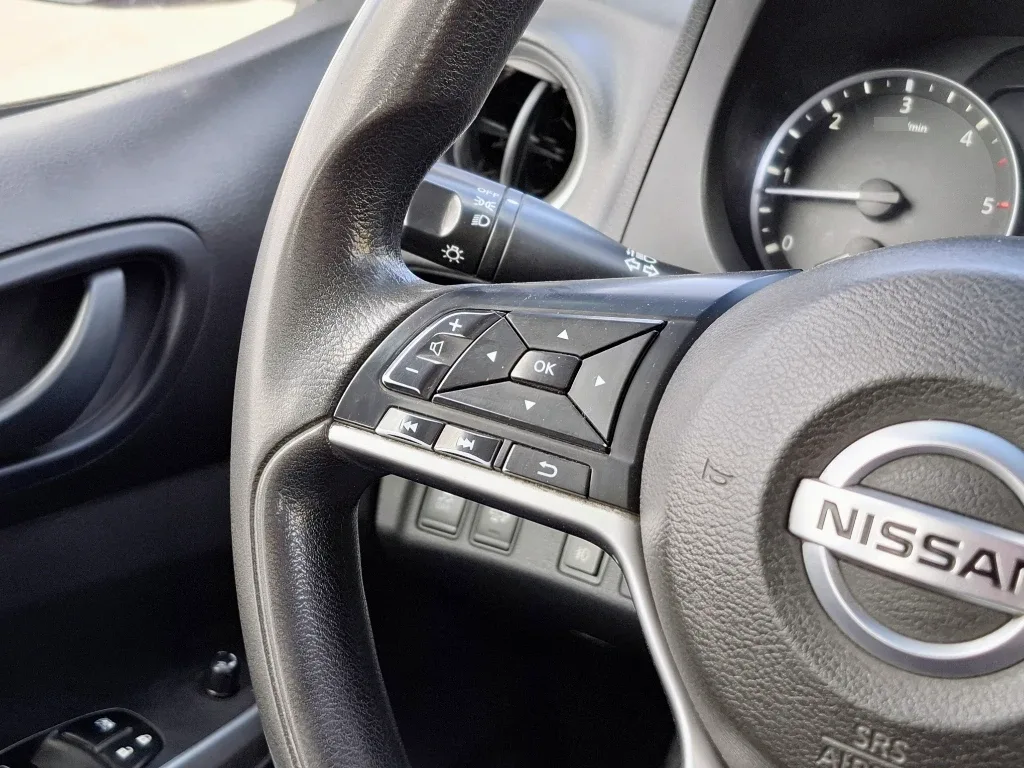Nissan Navara Navara Dc 4x2 2.3tdi Se año 2023