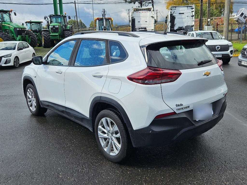 Chevrolet Tracker 1.2t Ltz R 4x2 At 5p año 2025