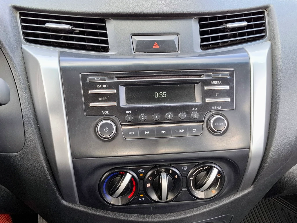 Nissan Navara Navara Dc 4x2 2.3tdi Se año 2023
