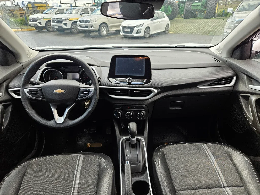 Chevrolet Tracker 1.2t Ltz R 4x2 At 5p año 2025