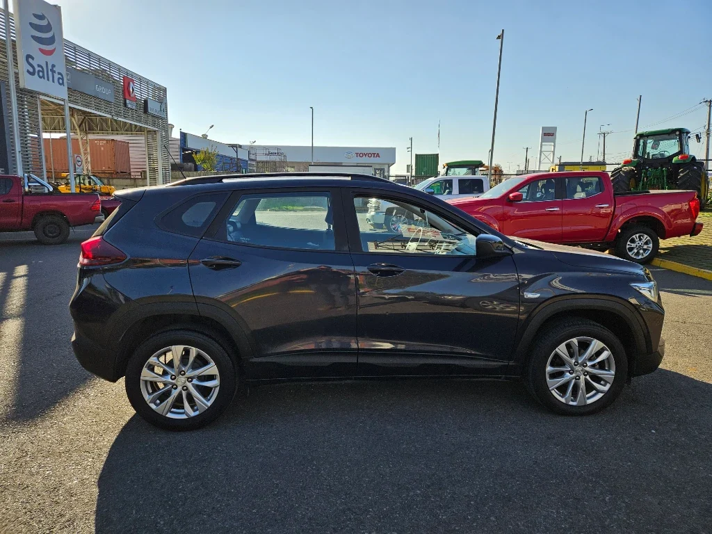 Chevrolet Tracker 1.2t Ltz R 4x2 At 5p año 2025